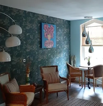 Alojamento de Acomodação e Pequeno-almoço Tante Roosje 3*